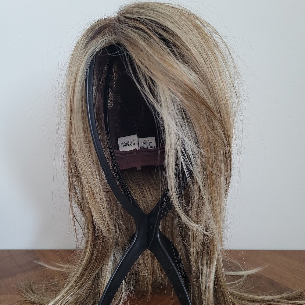 Raquel Welch Mesmerized Wig